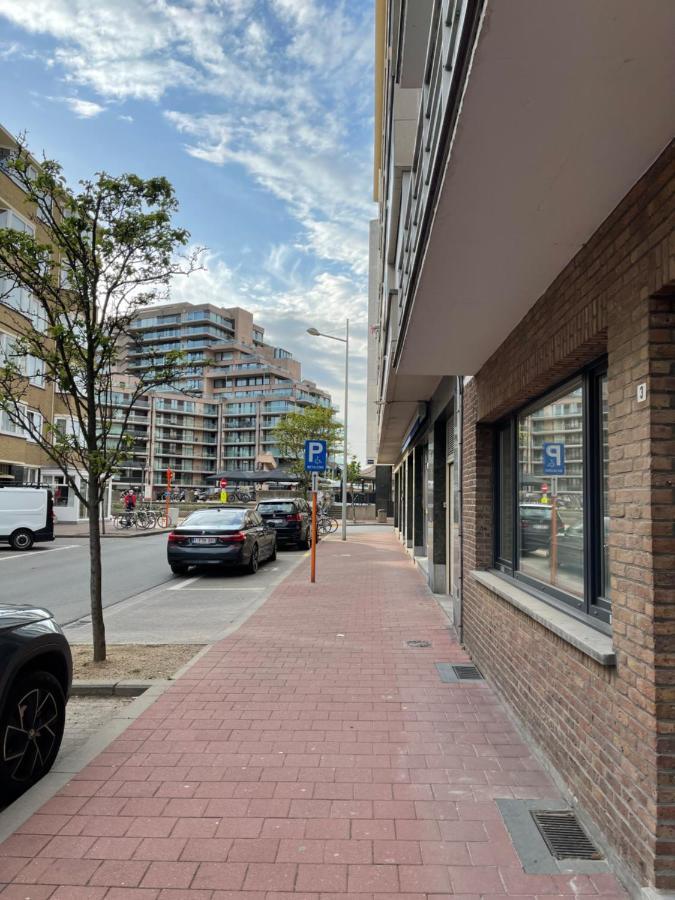Lovely 2 Bedroom Appartment Near Knokke-Strand Beach Bar ภายนอก รูปภาพ