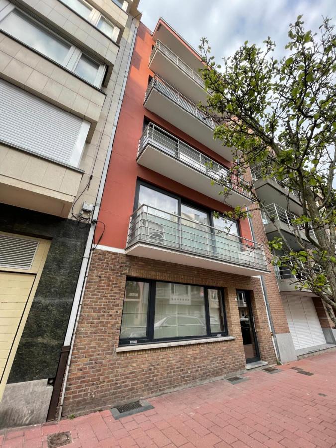 Lovely 2 Bedroom Appartment Near Knokke-Strand Beach Bar ภายนอก รูปภาพ